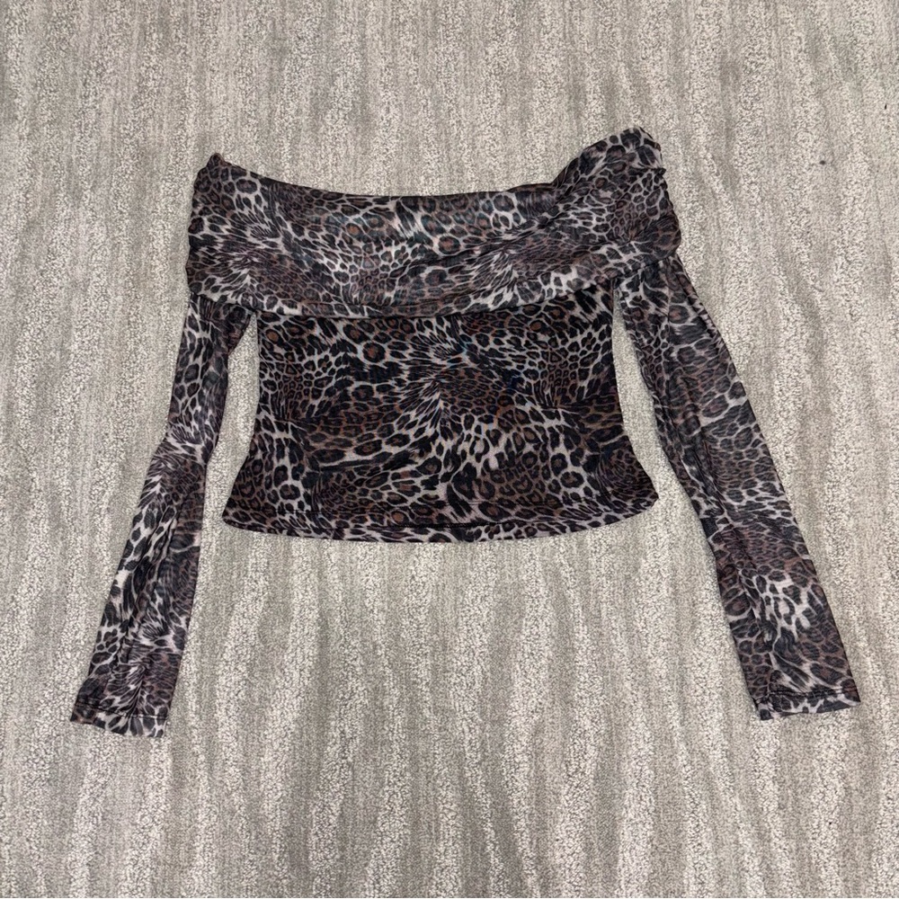 Missguided Leopard Print Ruched Off Shoulder Long Sleeve Bardot Top Women’s Sz M - Picture 3 of 6